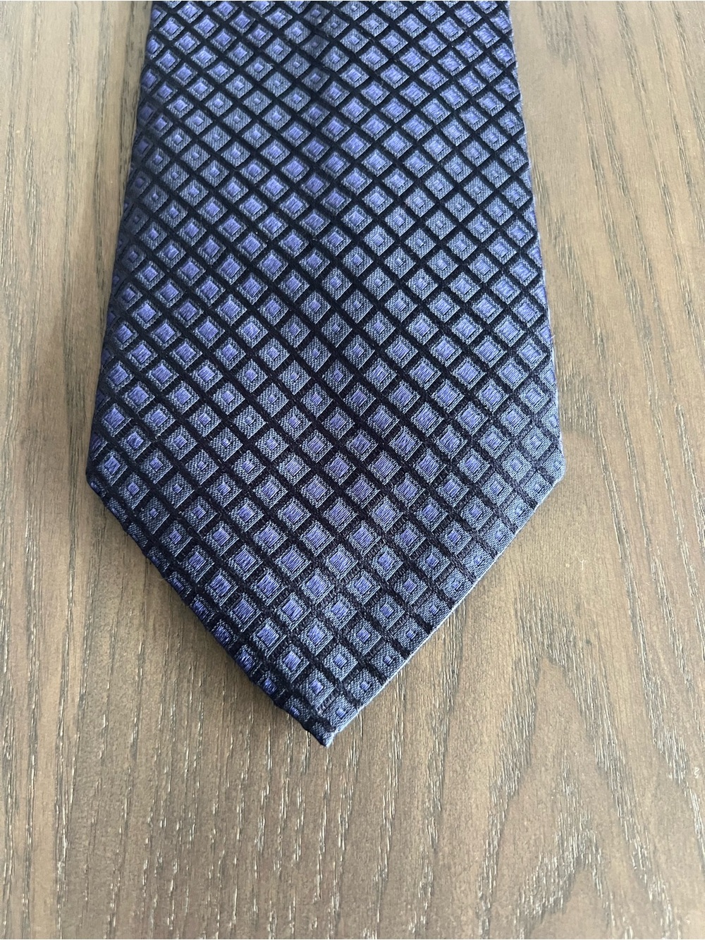 Armani Collezioni Navy Blue Textured Diamond-Pattern Tie: 100% Silk